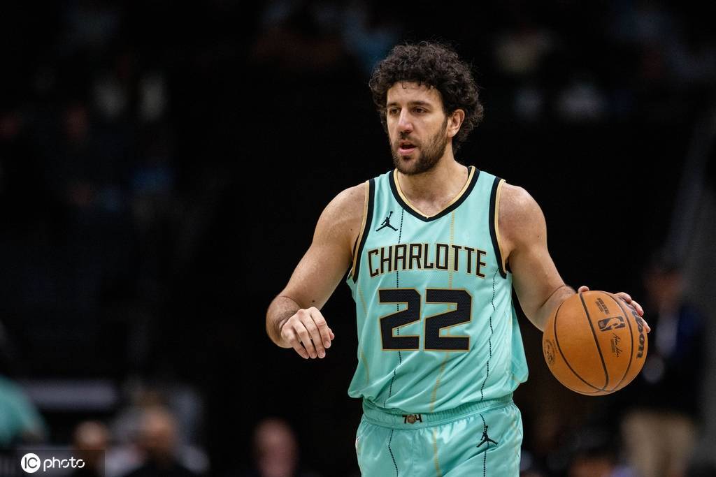 米西奇放弃610万和雄鹿达成买断 将回欧洲发展